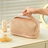 Bolsa de maquillaje Buttermilk por Pudinbag, Azul, Mediano, Suave y