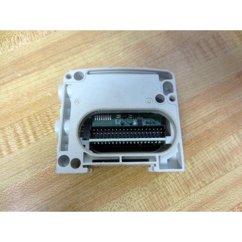 SMC EX250-IE3 24 VDC, 3 PIN, 4 INPUTS, 8 MA,
