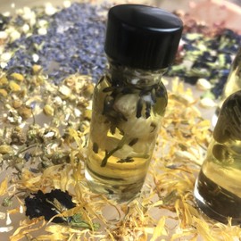 House Blessing Oil by New Moon Vibes - Sanctify Protection Clear Energies Harmony Home Home Joy Sanctuary Spells Conjure Rituals- Handmade with Essential Oils & Herbs - Wicca Pagan Hoodoo Magick