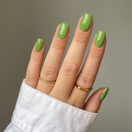 SXVME Saint Patrick's Light Green False Nails Medium Short Square, Press on Nails Medium Glossy Gel Full Cover Fake Nails Solid Color Natural Fit Reusable Acrylic Nails for Women Daily Wear, in 24 Pcs