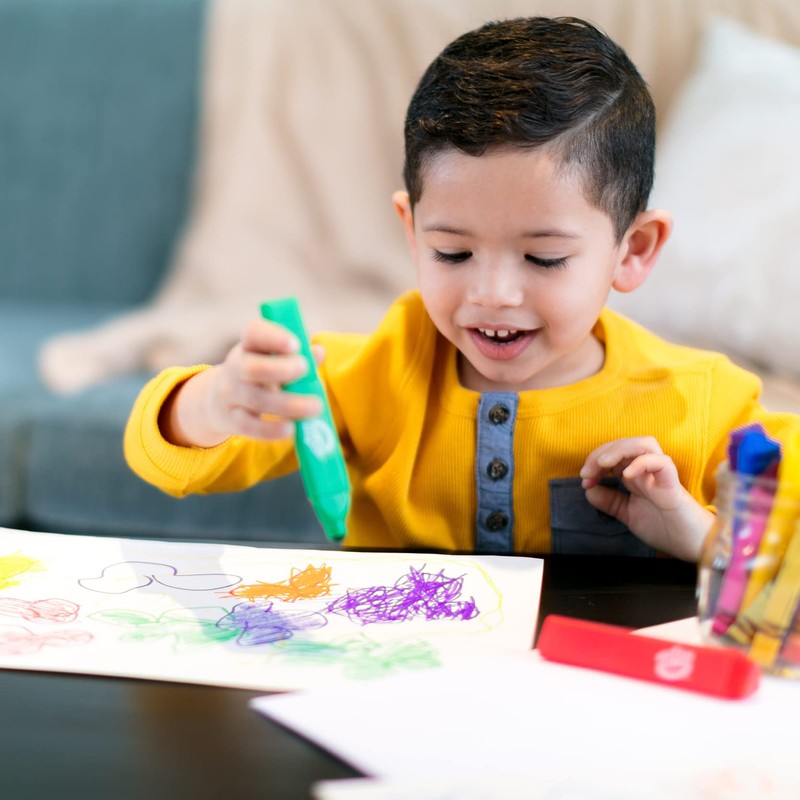 Crayola Triangle Toddler Markers (8ct), Easy Grip Washable Markers for