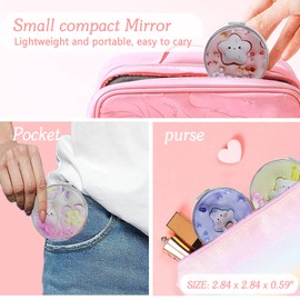 DOOSAI - Juego de 4 espejos de bolsillo para bolso, arenas movedizas portátil pequeño espejo de maquillaje de viaje con aumento 1X/2X, cuadrado plegable de piel sintética para niños y niñas