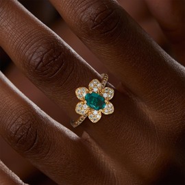 Valloey Rover Remerald Rings for women 14K Gold Plated Dainty Fake Emerald Cut Rings for Women Cubic Zirconia Fake Engagement Rings Cute Green Flower Ring for Women Gold Jewelry Trendy Size 7