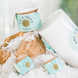 Sal de Ibiza - Fleur de Sel "Mar Blue" with Black Garlic 140g Pot