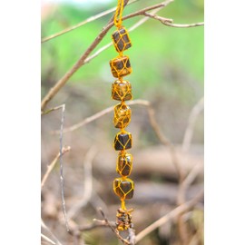 PYOR Tiger Eye Crystal Tumbled Wall Hanger Chakra Balancing Gemstone Tassel Hanging Ornaments Window/Wall/car hangings Reiki Aura Cleansing Good Luck Charm Chakras Stones Natural Home Decor