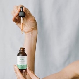 MATTER SMART NUTRIENTS | KA-30, Vitamina K2 en gotas | Ayuda a fortalecer tu salud ósea y cardiovascular | Suplemento alimenticio vegano | Frasco gotero con 30 ml