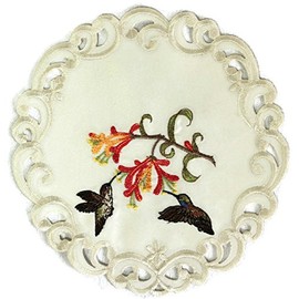 Doily Boutique Round Doily with Hummingbirds on Ivory Material, Size 7 inches