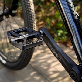 CXWXC Bicycle Pedals, Non-Slip Bicycle Pedals Made of Nylon Fibre, MTB Pedals with 3 Sealed 9/16 Inches, Flat Pedals with Sealed Bearing for Road Bike, Mountain Bike, Black