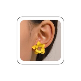 Wendalern Boho Flower Stud Earrings Frosted Pink Flower Earrings Small Multi-petal Gold Flower Buds Earrings Vintage Flower Shaped Daisy Earrings Jewellery for Women, Zinc, No Gemstone