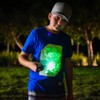 Illuminated Apparel playera interactiva que brilla en la oscuridad, diversión