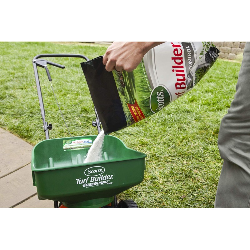 Scotts Turf Builder with Moss Control, Moss Killer and Lawn