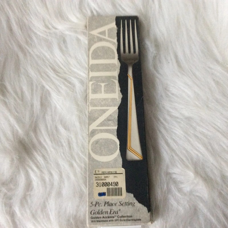 Oneida Golden Era Flatware Place Setting 5 Pieces 18/10 Retired