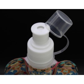 Aqua-Licious Drinking Bottle / Foldable And Reusable / with Carabiner / in Fabulous Designs, multicolour