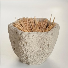 Concrete Toothpick Holder Dispenser with 200 Picks,Toothpick Dispenser for Kitchen Home Restaurant Dining Room Birthday Hostess Thanksgiving Christmas Gift for Friend Family Concrete Decoration