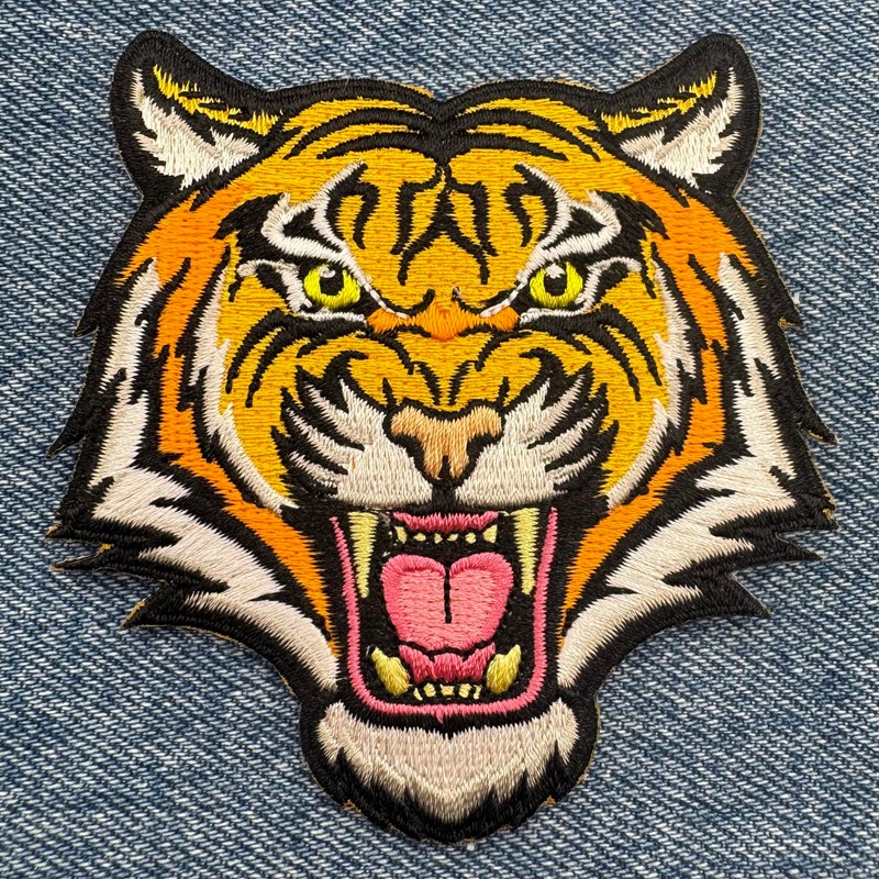 UTOO Embroidered Iron-On Applique Roaring Bengal Striped Souvenir t