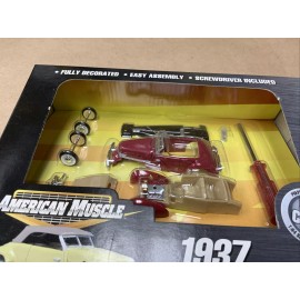 ERTL AMERICAN MUSCLE  1937 CORD  1:64 SCALE DIE-CAST KIT #30301  “NEW”