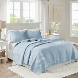 Madison Park Quilt Set Damask Medallion Quilting with Scallop Edge, Cottage Coverlet for Queen Size Bed, All Seasons, Lightweight Cotton Coverlet Bedspread, Shams, Tuscany, Full/Queen Blue 3 Piece