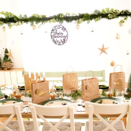 Papierdrachen Holly Jolly 6 Gold Foiled Gift Bags for Christmas 22 x 18 x 8 cm Includes 6 Christmas Cards and Punching Tags Christmas Gift Packaging Handbags Set 1