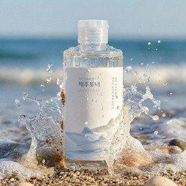 Jeju Dalm Hyaluronic Acid Jeju Toner Mildly Acidic Hydrating Skin Soothing Skin Texture Improvement Rock Water 200ml / 제주닮 히알루론산 제주 토너 약산성 수분스킨 진정 피부결개선 암반수 200ml