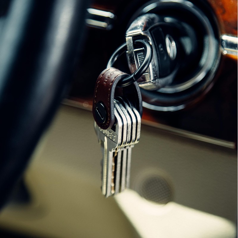 KeySmart Mini Leather Key Holder | Compact Key Chain Key