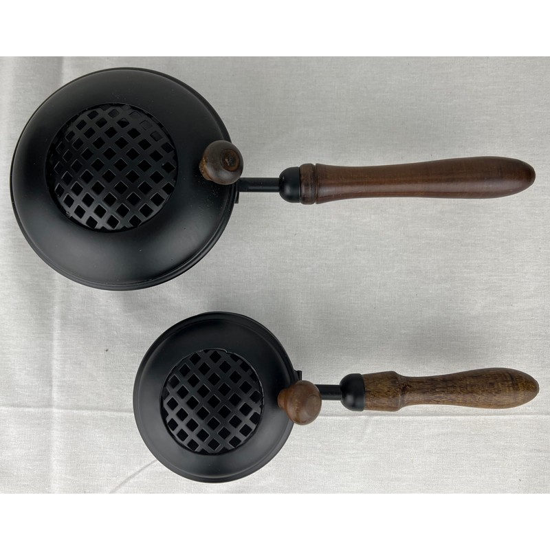 Bitto Saluk Metal Smoking Pan with Wooden Handle Length 26.5