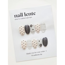 Dot Nail Black Glitter Handmade Nail Tip - Short Oval / 도트네일 블랙글리터 수제네일팁 - 숏 오벌
