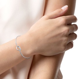 4/6/8pcs Knot Bracelets for Bridesmaids Tie The Love Knot Silver Bridesmaids Bracelets Wedding Bracelet Jewlery Gifts for Bridesmaids (4pcs)