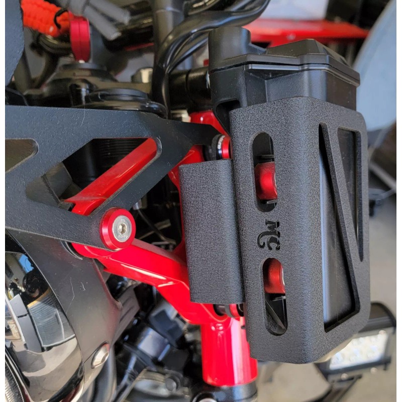 MOJO CUSTOMS TOOLBOX GUARD AND RELOCATING BRACKET FOR HONDA TRAIL