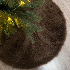 AtiMing Dark Brown Faux Fur Christmas Tree Skirt Small 24 Inch, Soft Mini Plush Xmas Tree Skirt for Holiday Decor, Winter Party, and Festive Home Decorations - 60cm