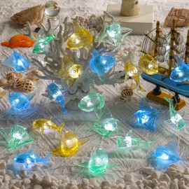Guirnalda de luces con temática de océano, luces decorativas lindas de beluga, ballena, tiburón, pez sol, manta rayo, 30 ledes, funciona con pilas, con mando a distancia, para vacaciones, dormitorio, baño, cumpleaños