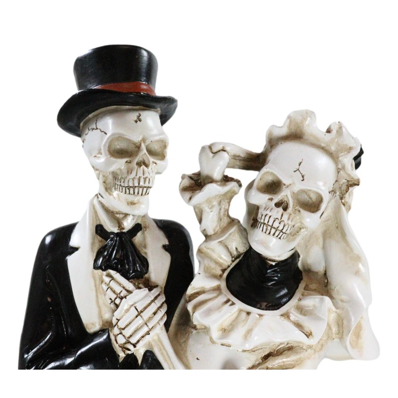 Love Never Dies Wedding Bride And Groom Skeleton Couple In