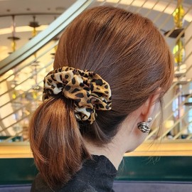 Leopard pattern scrunchie / 호피 무늬 스크런치