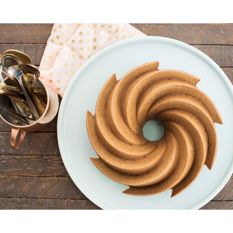 Nordic Ware Heritage Bundt Pan, One, Gold