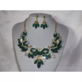 treasuresbyevieus@etsy.com green Rhinestone Necklace Set Wedding MOB Bridal Prom Necklace Party Formal