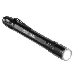 PELI 1920: Kompakte Hand-LED-Stablampe für Außen- und Wartungszwecke, Premium-Taschenlampe, hochwertige Qualität für Industrie, Mechaniker, Speläologen, IPX7 wasserdicht, 224 Lumen, Farbe: schwarz