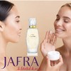 JALEA REAL JAFRA CREMA FACIAL HIDRATANTE Y REJUVENECEDORA, ENFOCADA EN
