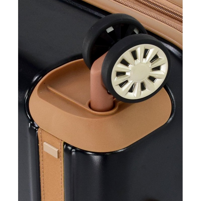 London Fog Regent Black 25" Expandable Spinner