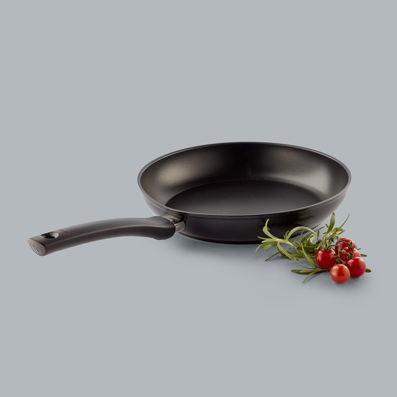 Brund Quick Heat Fry Pan, 10", Black