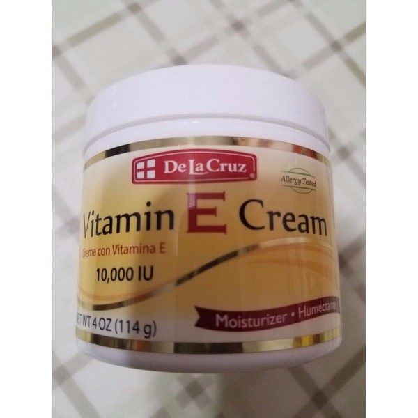 Vitamin E Cream  De la Cruz  10000 IU  Moisturizer  net wt 4 oz  Made in USA.