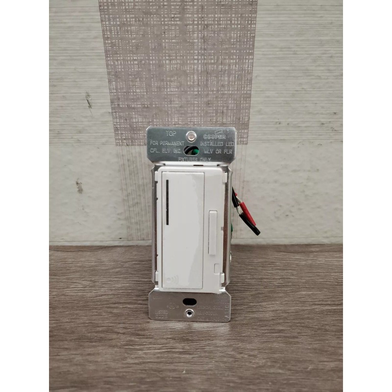 Cooper Eaton 600W RF Smart Dimmer ZWave Compatible Master Switch