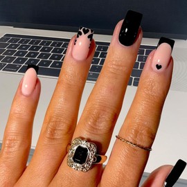 BAOYAALIN Press on Nails Medium Square French Black Fake Nails with Simple Black Heart Design Full Cover Acrylic Glue Artificial Press Stick ons Nail for Women Manicure 24PCS