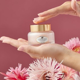 Lawrence Shining Through Hair Balm, Mabel Fleur, 1.4 oz (40 g), LAWRENCE Hair Styling, Floral Scent, Cattleya