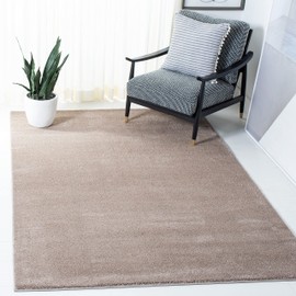 SAFAVIEH Plain and Solid Collection Area Rug - 5'5" x 7'7", Taupe, Non-Shedding & Easy Care, Ideal for High Traffic Areas in Living Room, Bedroom (PNS320-4429)