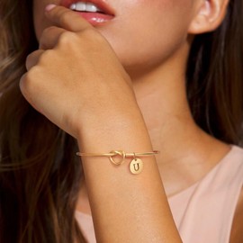 YeGieonr Women's Gold, Stainless Steel Love Knot Initial Charm Cuff Bangle, 18K Gold-Plated A-Z Letter Bracelets, Wedding Gifts for Bridesmaids, Stainless Steel, No gemstone