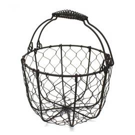 CVHOMEDECO. Round Chicken Wire Egg Basket Fruit Basket with Swing Handles Primitives Vintage Gathering Basket. Rusty
