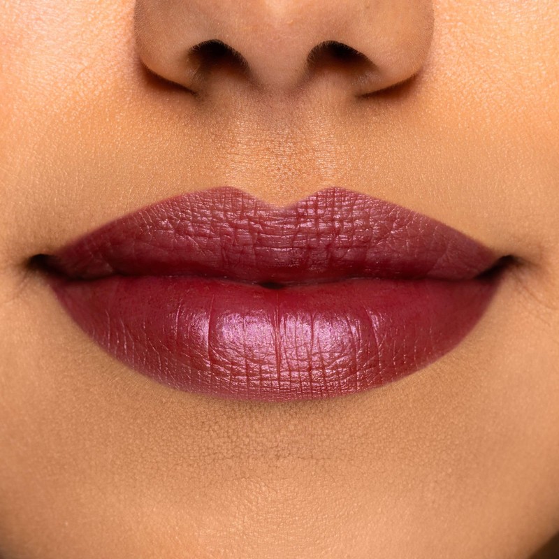 Neve Cosmetics tinta labbra Ruby Juice, leggera come acqua resistente