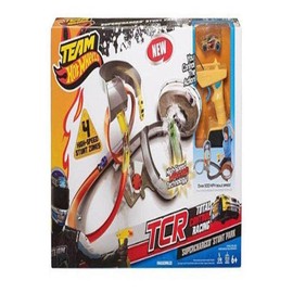 Mattel Hot Wheels Team Hot Wheels Total Control Racing Stunt Park Set, Yellow, 1:64 scale, Ages 6-12