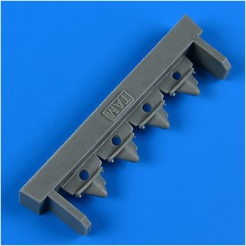 Quick Boost QIC32303 1/32 General Dynamics F-16C/CJ Fighting Falcon Remote Before Flight Cover (For Tamiya) Plastic Model Parts