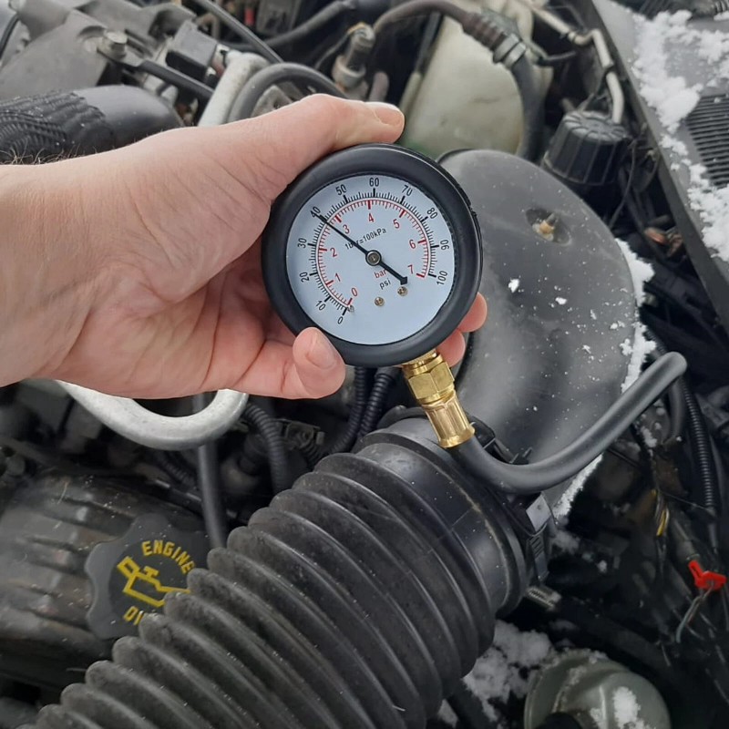 Octoder 100PSI Fuel Injection Pressure Tester Gauge with 3 Quick