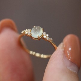 KUYIUIF Gold Natural Ice Jade Moonstone Ring Sparkly Diamonds Retro Charm Style Ring Opening Adjustable Unique Design Faux Grinding Polishing Fine Aristocrat Ornament Jewelry for Woman